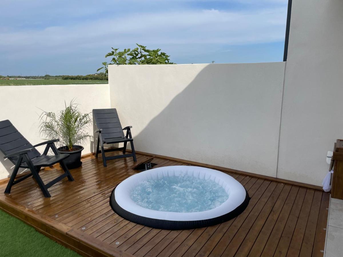 Avec Spa-avril A Sept-camargue 4 Personnes Apartment Saint-Laurent-d'Aigouze